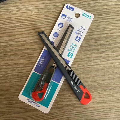 কেনা লোহা হ্যান্ডেল পুনরুদ্ধারযোগ্য ইউটিলিটি ছুরি প্রতিস্থাপনযোগ্য SK2 ইস্পাত স্ন্যাপ অফ ব্লেড সহ অনলাইনে উৎপাদন