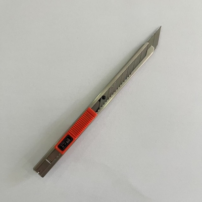 কেনা স্লাইড লকিং প্রক্রিয়া হালকা ওজন উপাদান কাটার প্রয়োজনের জন্য স্ন্যাপ-অফ ছুরি অনলাইনে উৎপাদন
