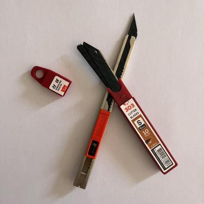 কেনা নির্ভুল এবং সঠিক কাগজ কাটার জন্য উচ্চ কার্বন ইস্পাত ৯মিমি কাটার ব্লেড অনলাইনে উৎপাদন